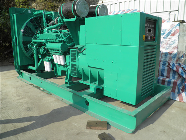 北碚发电车出租-柴油发电机组在使用的过程中应该做好哪些防护工作